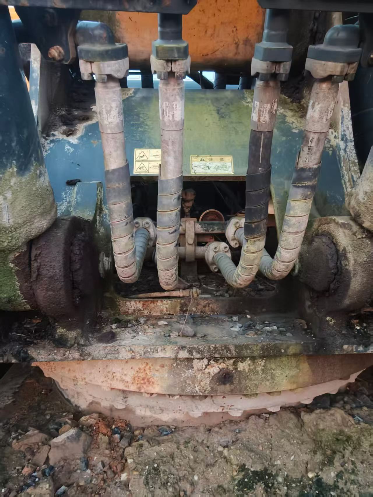 Buy Hyundai R385LVS Used Excavator / 6