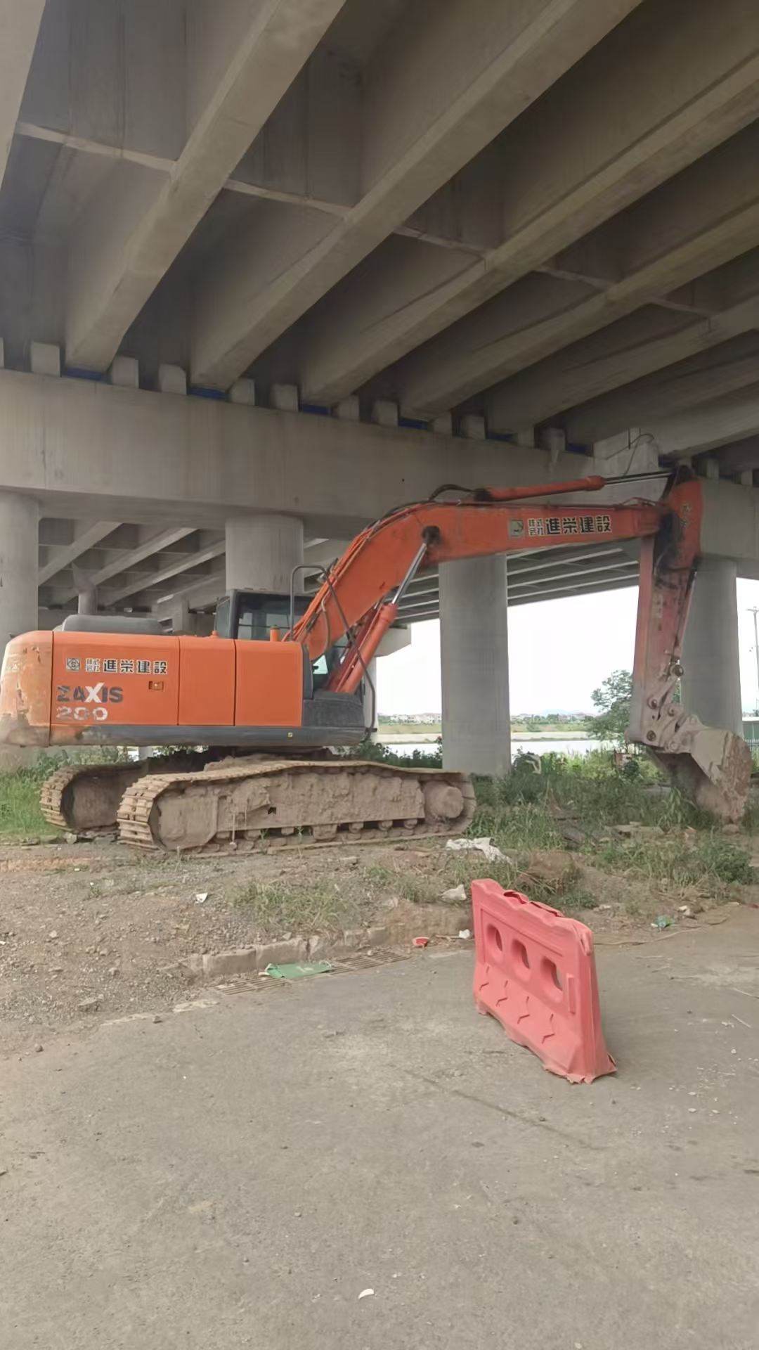 Buy Hitachi ZH200-5B Used Excavator / 6