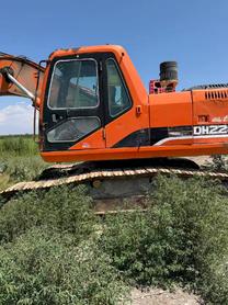Buy Doosan DH220-7 Used Excavator / 6 Buy Doosan DH220-7 Used Excavator / 6