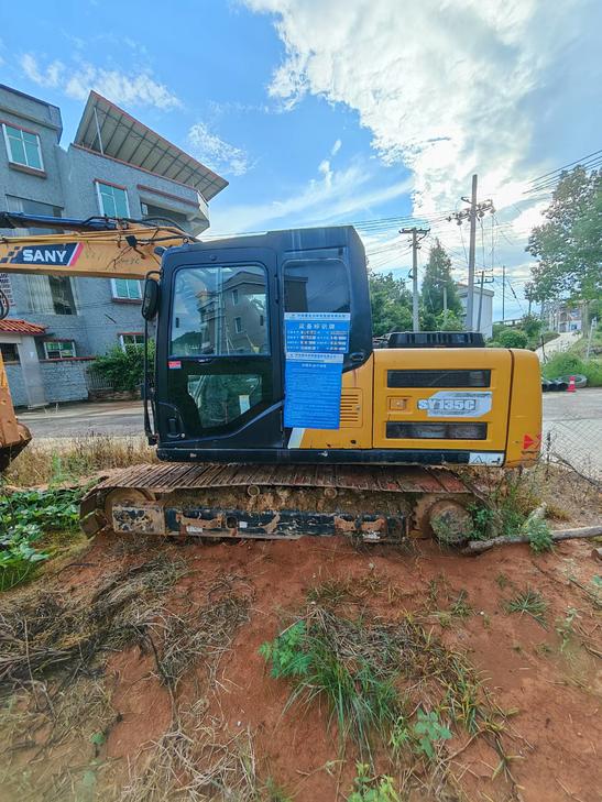Buy Sany SY135 Used Excavator / 1
