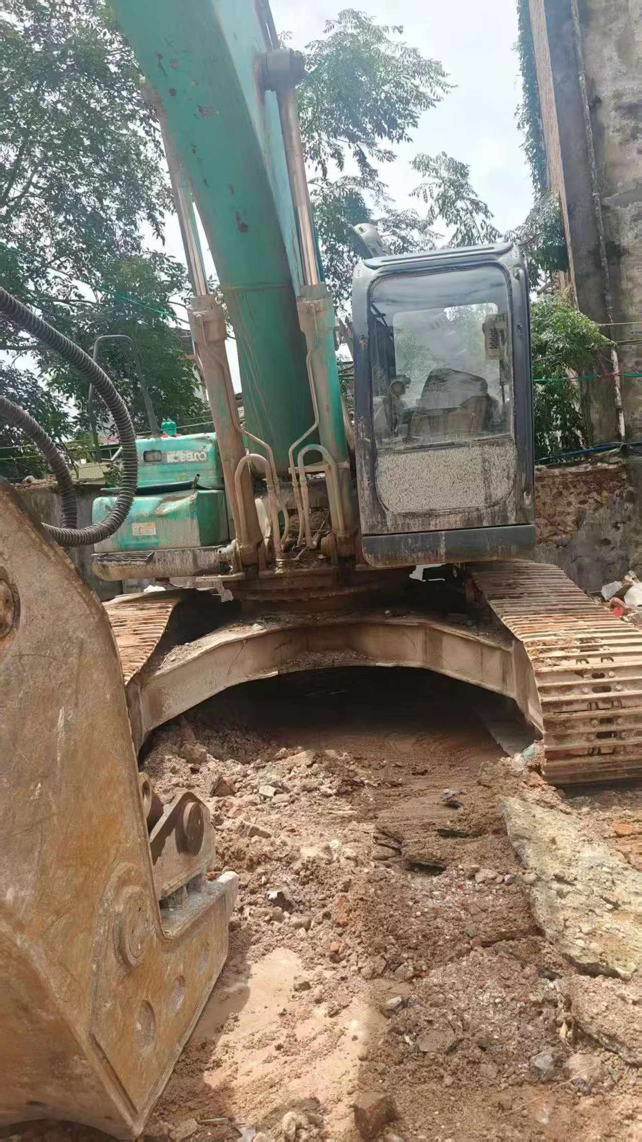 Buy Kobelco SK260 Used Excavator / 2