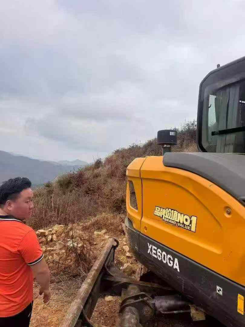 Buy XCMG XE60 Used Excavator / 2