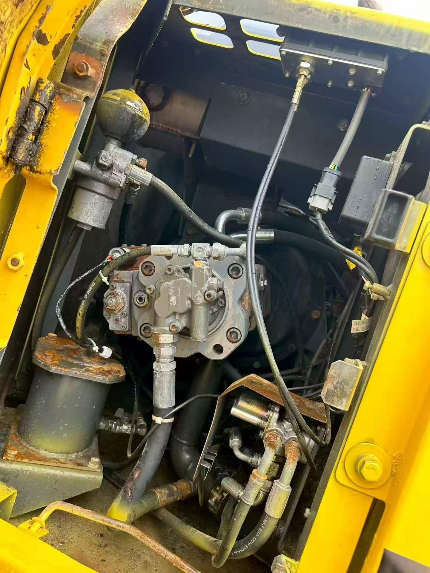 Buy Sumitomo SH120-3 Used Excavator / 8