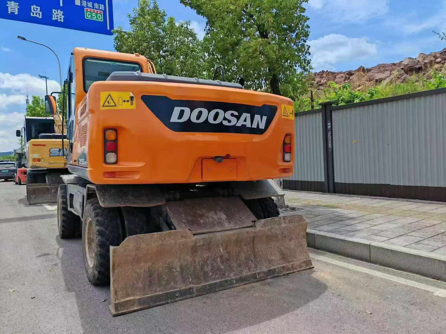 Buy Doosan DH150 Used Excavator / 4