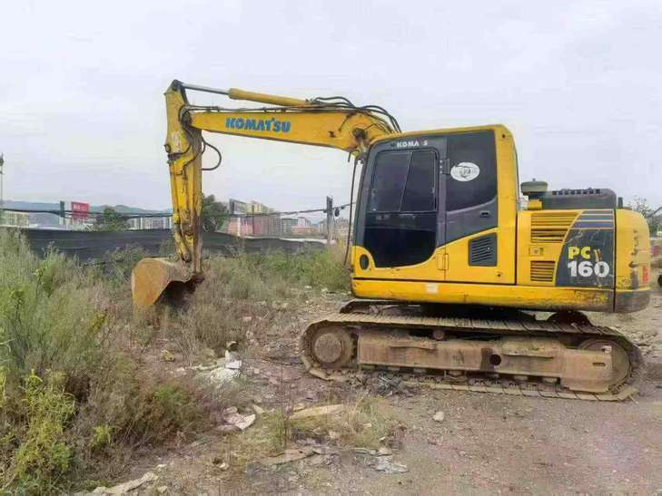 Buy Komatsu PC130 Used Excavator / 1