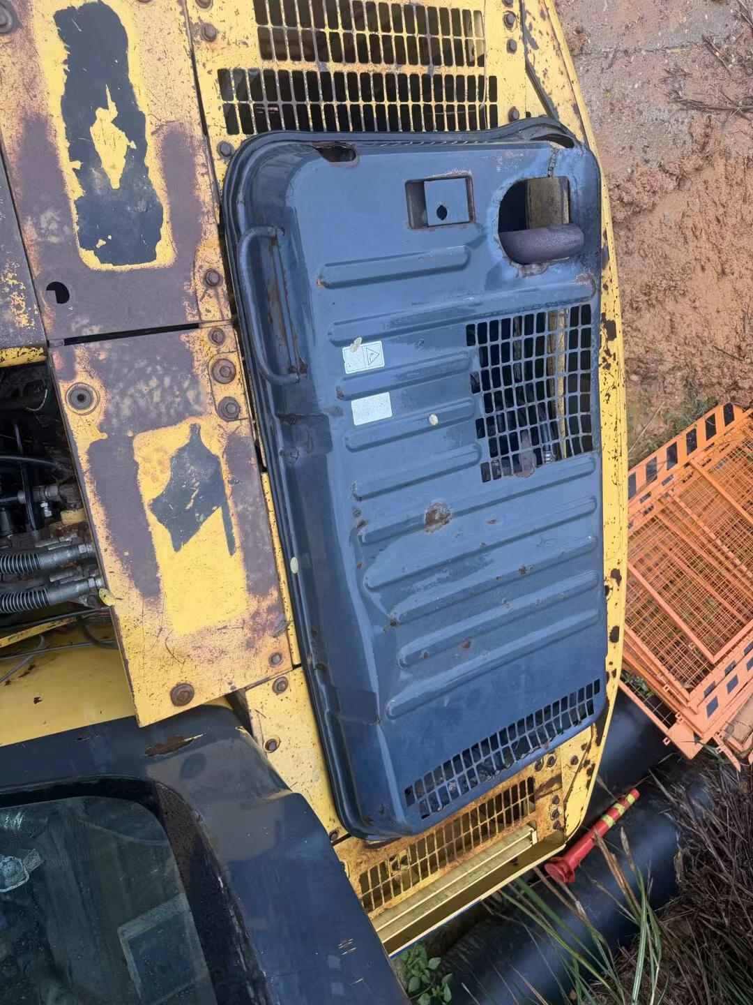 Buy Komatsu PC130-7 Used Excavator / 4