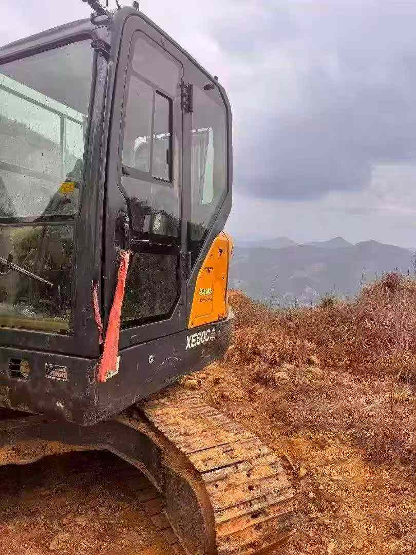 Buy XCMG XE60 Used Excavator / 6