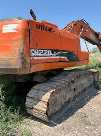 Buy Doosan DH220-7 Used Excavator / 2 Buy Doosan DH220-7 Used Excavator / 2