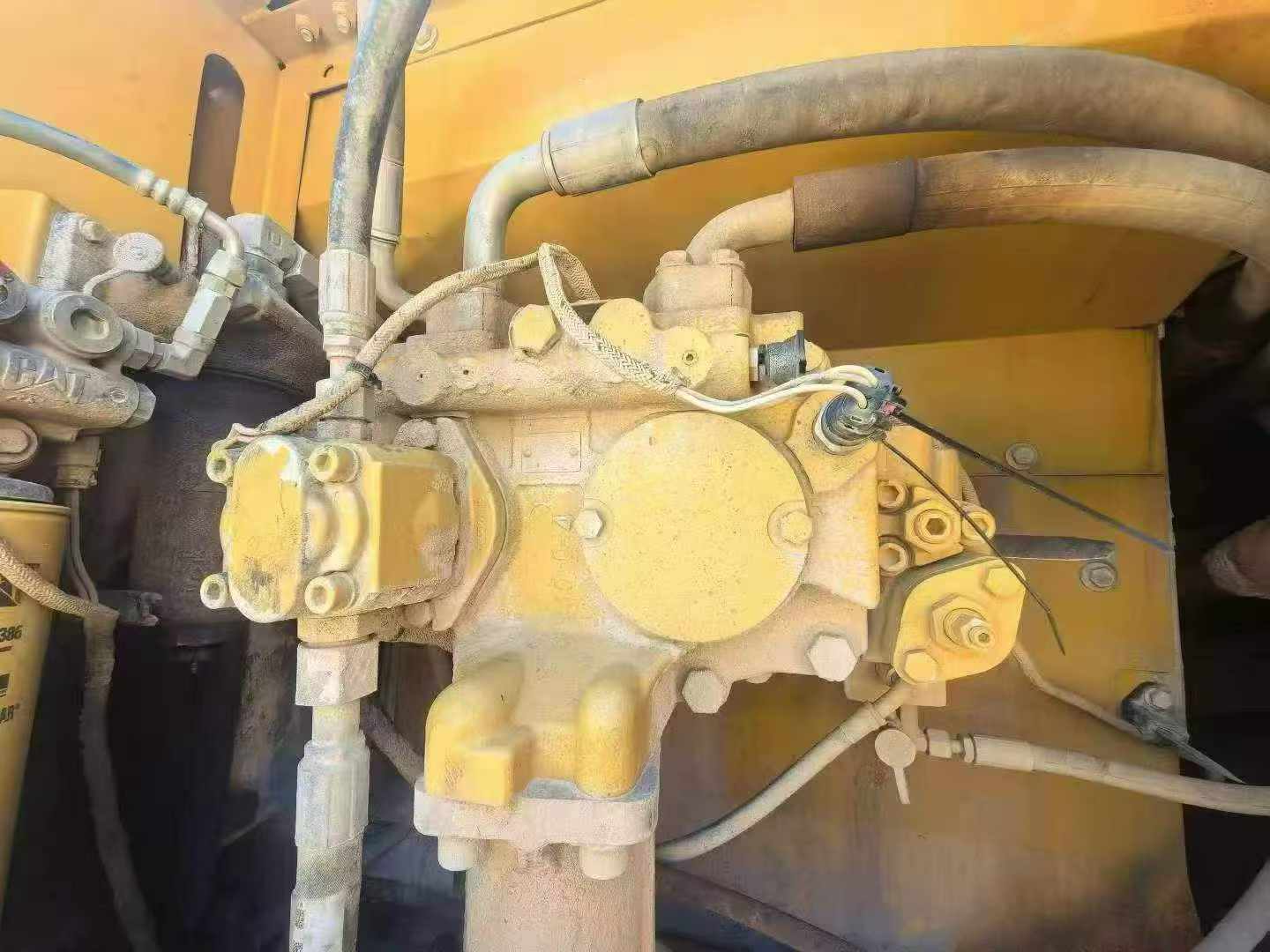 Buy Caterpillar 330B Used Excavator / 2