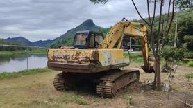 Buy Kobelco SK200-3 Used Excavator / 2 Buy Kobelco SK200-3 Used Excavator / 2