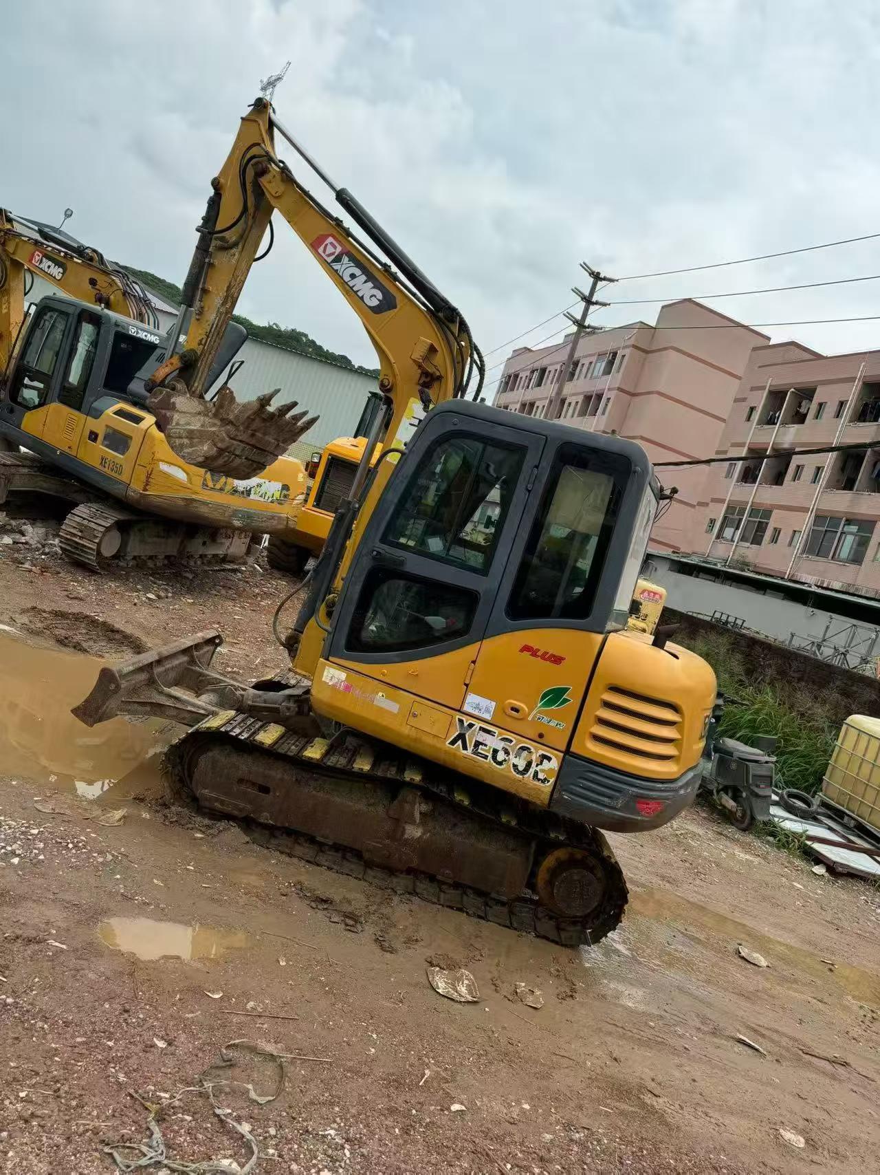 Buy XCMG XE60 Used Excavator / 2