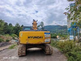 Buy Hyundai R225-7 Used Excavator / 2 Buy Hyundai R225-7 Used Excavator / 2