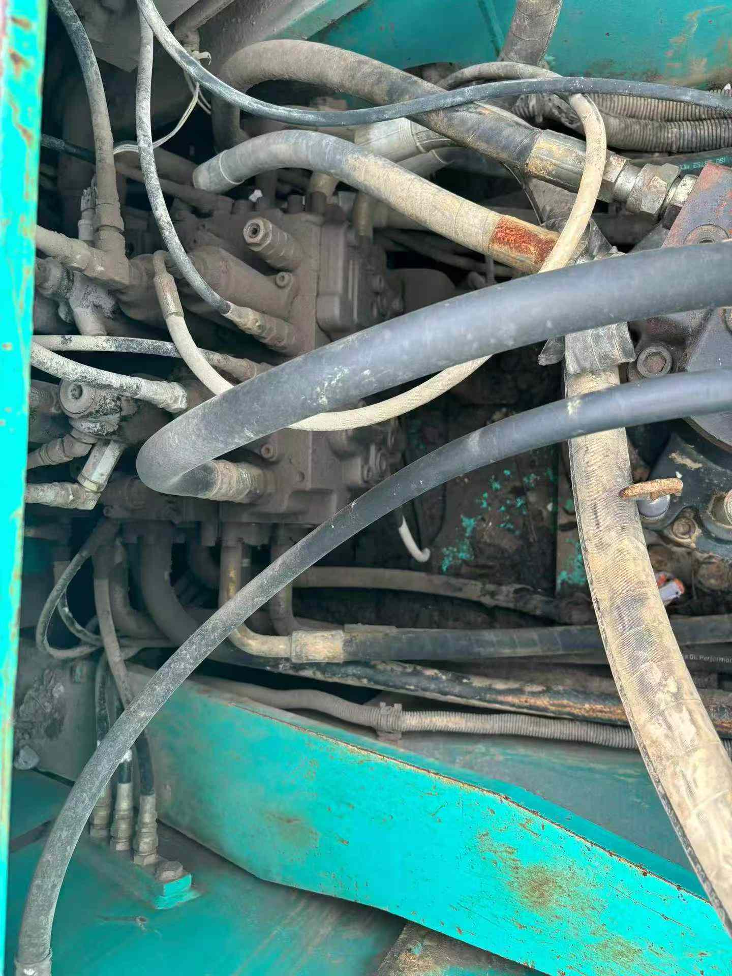 Buy Kobelco SK260 Used Excavator / 4