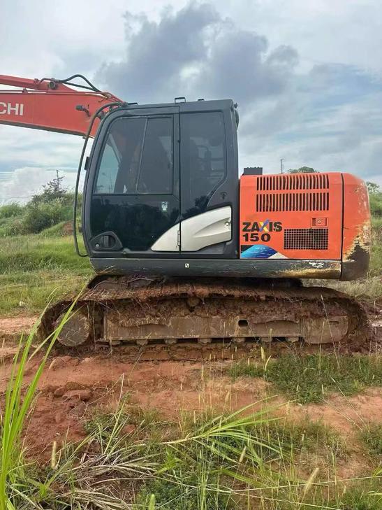 Buy Hitachi ZX130-5A Used Excavator / 1