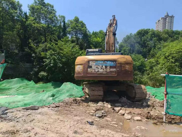 Buy Caterpillar 320A Used Excavator / 1