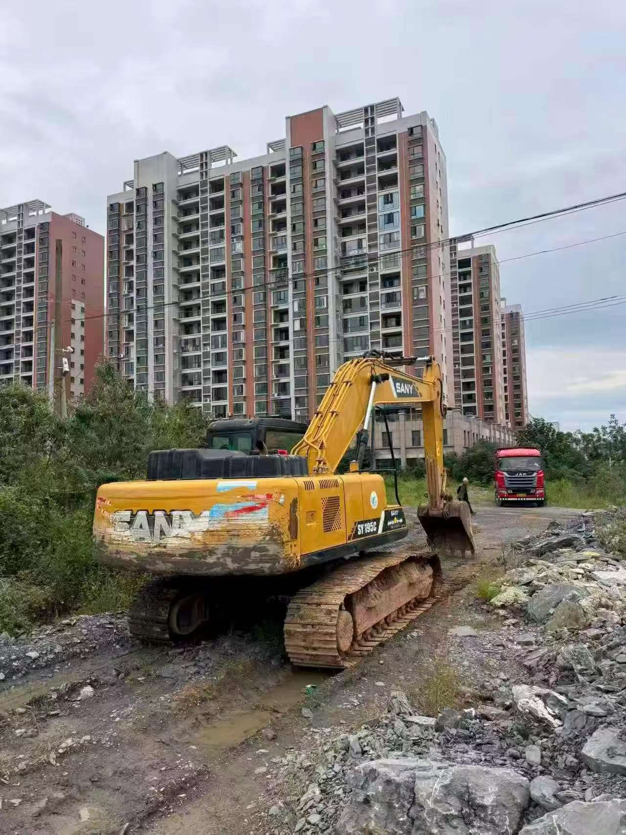 Buy Sany SY195C Used Excavator / 2