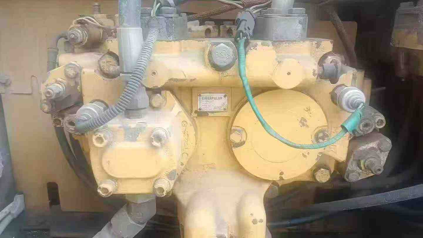 Buy Caterpillar 323 Used Excavator / 3