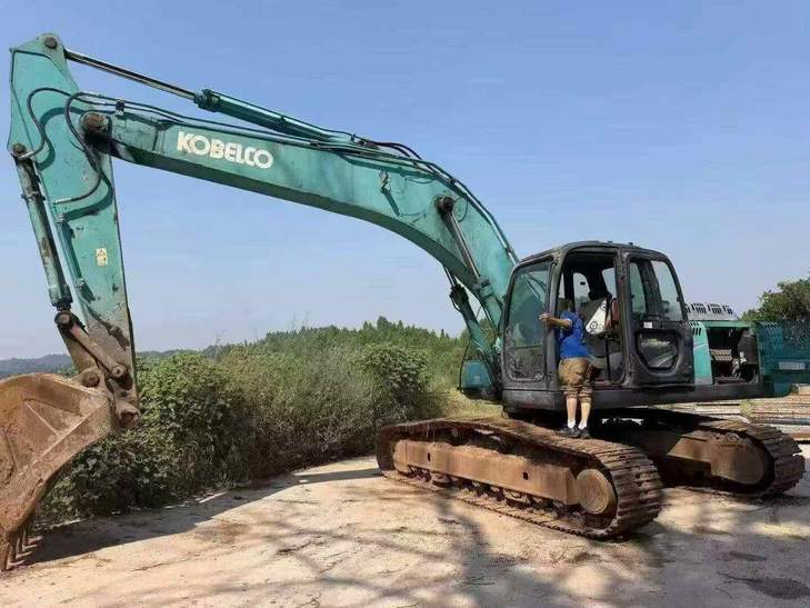 Buy Kobelco SK260 Used Excavator / 1