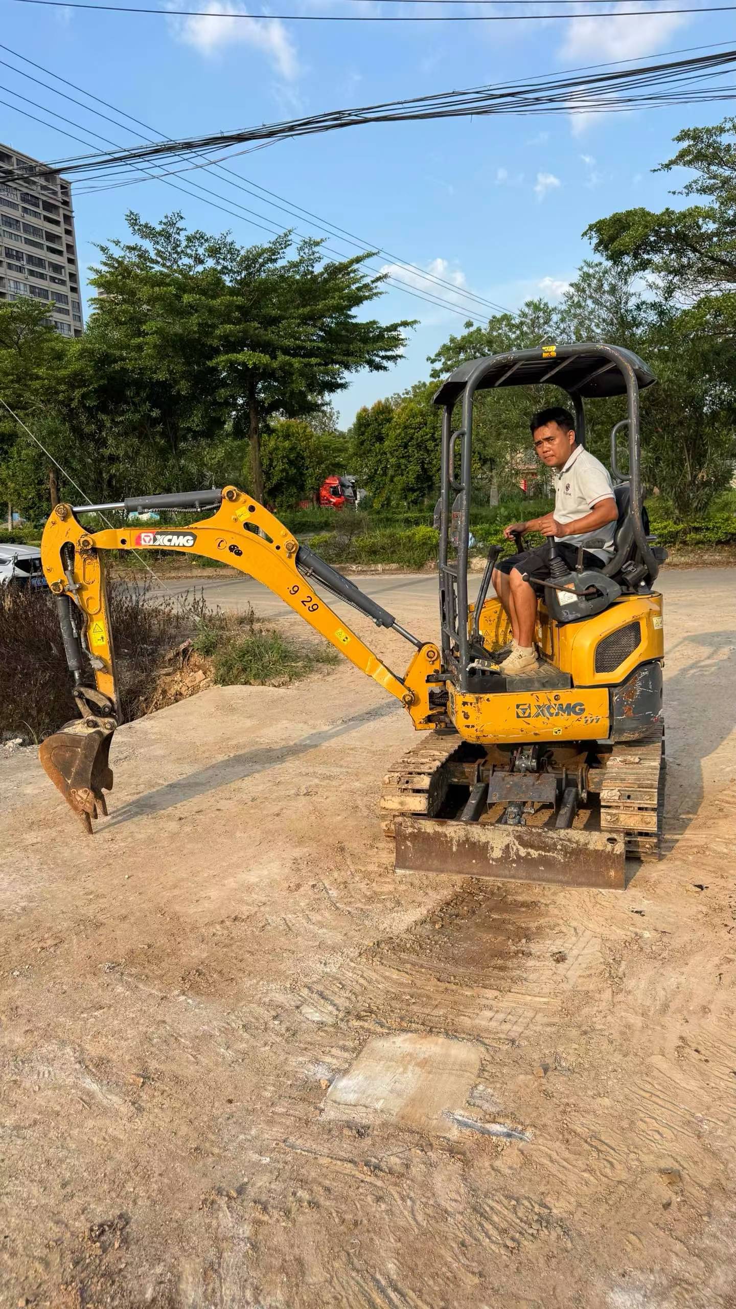 Buy XCMG Used Excavator / 9