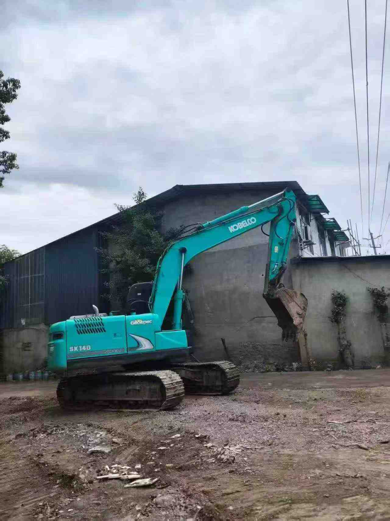 Buy Kobelco SK130 Used Excavator / 2