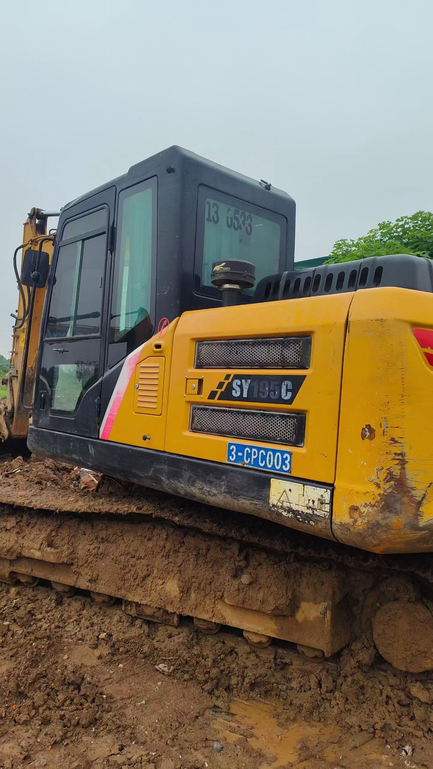 Buy Sany SY135 Used Excavator / 2