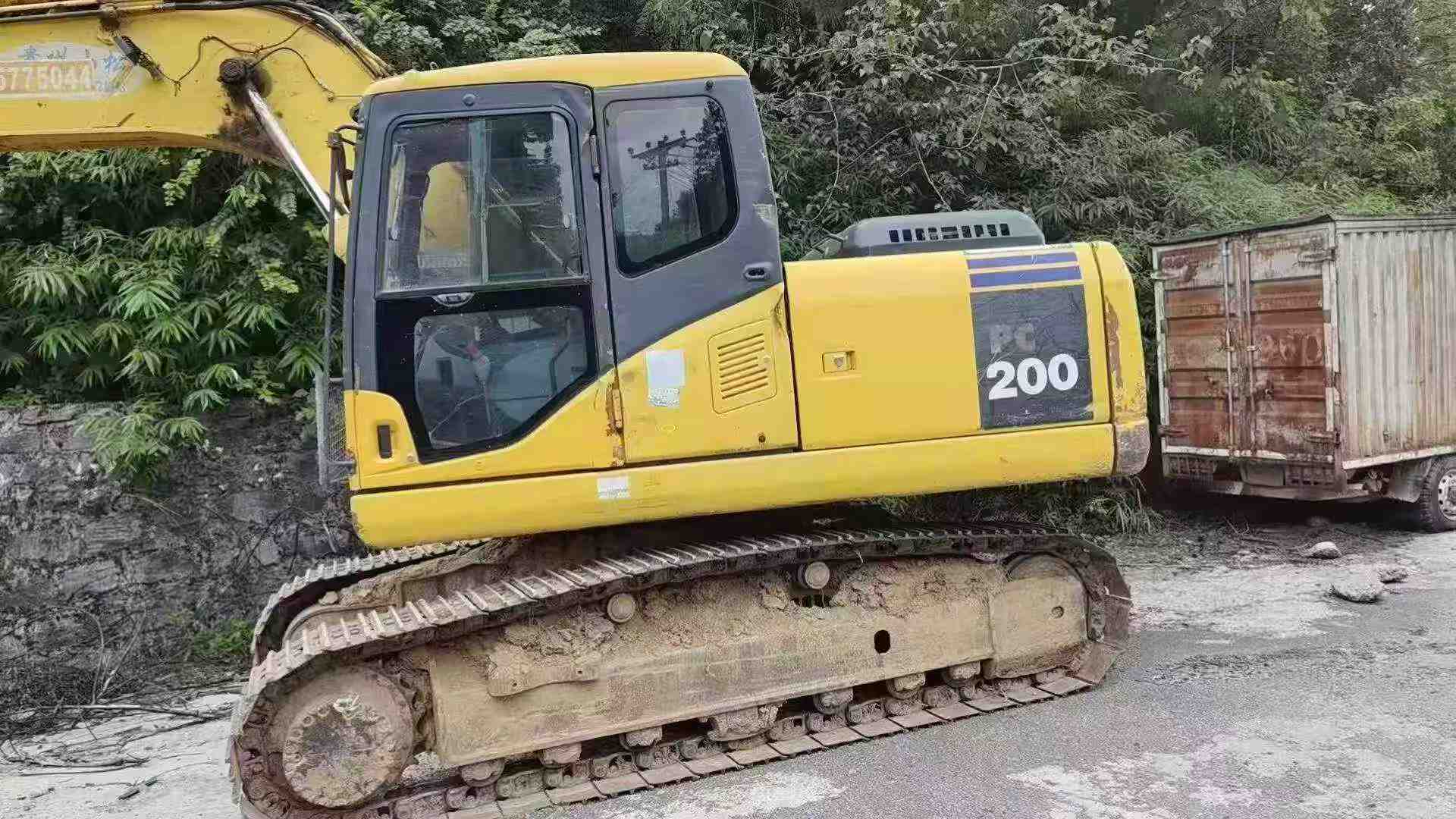 Buy Komatsu PC160-6 Used Excavator / 5
