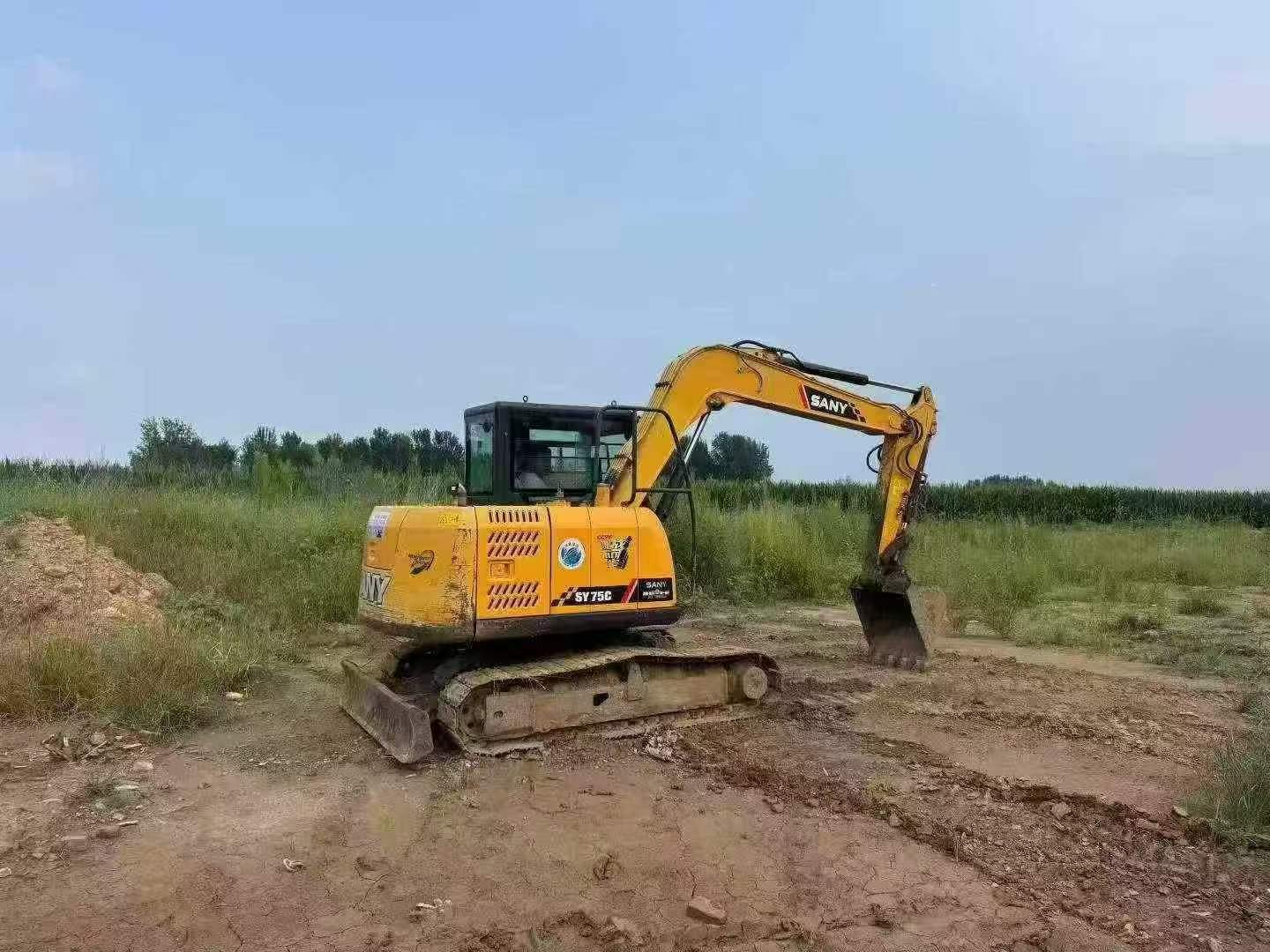 Buy Sany SY65C Used Excavator / 2