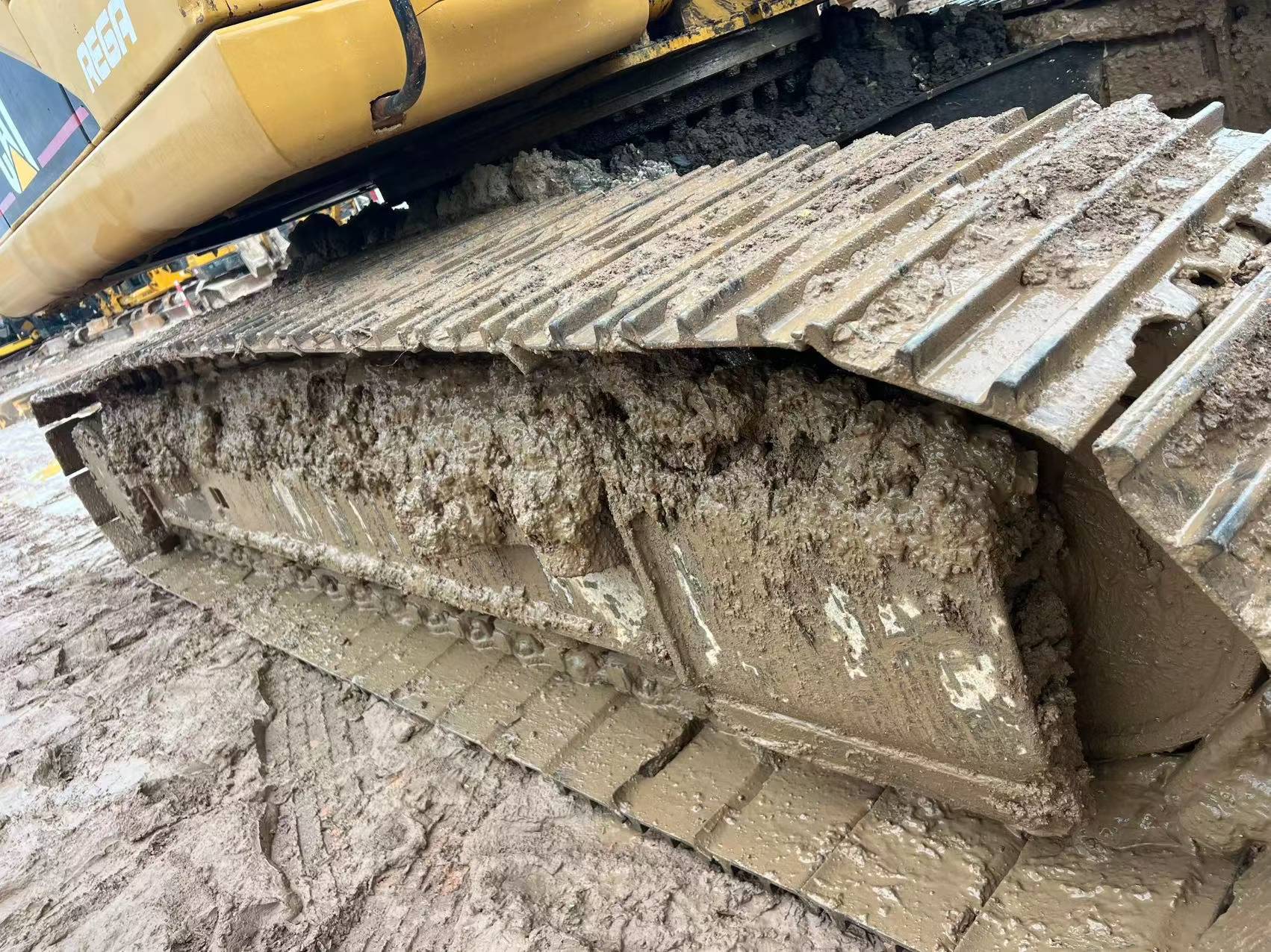 Buy Caterpillar 320D Used Excavator / 3