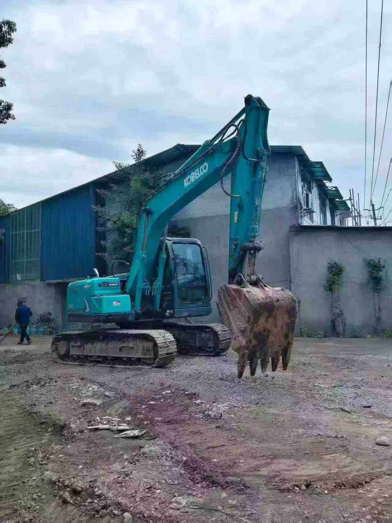 Buy Kobelco SK130 Used Excavator / 5