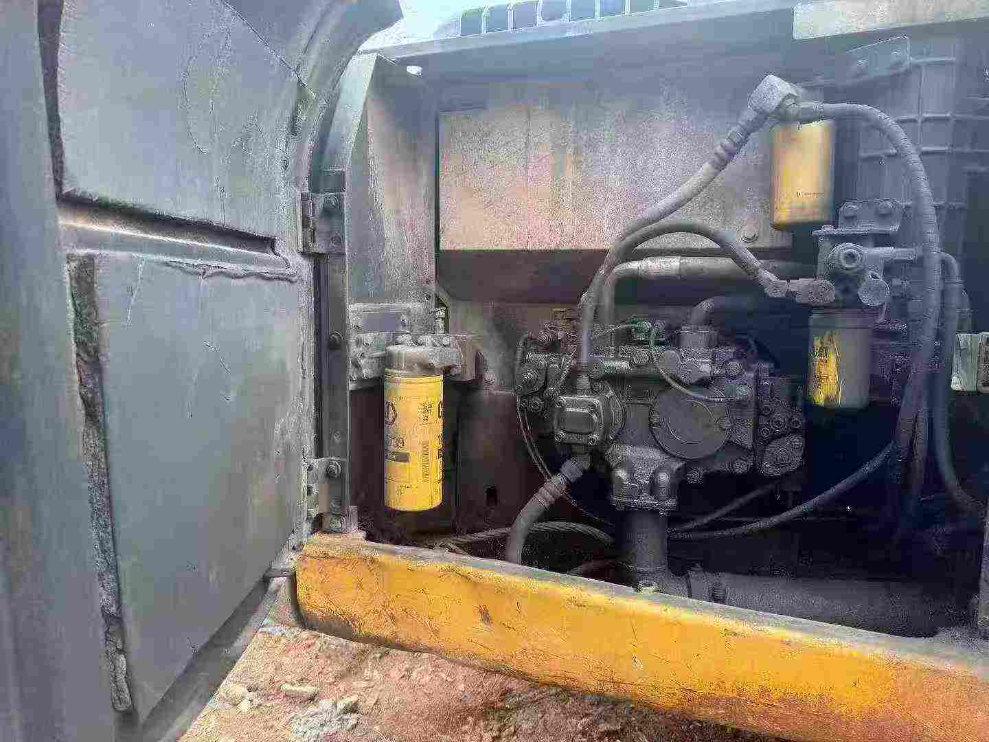 Buy Caterpillar 320D Used Excavator / 9
