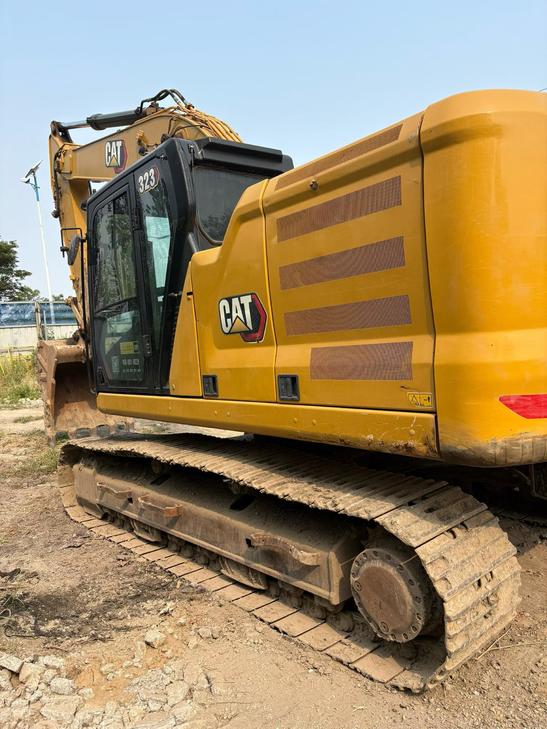 Buy Caterpillar 323 Used Excavator / 1