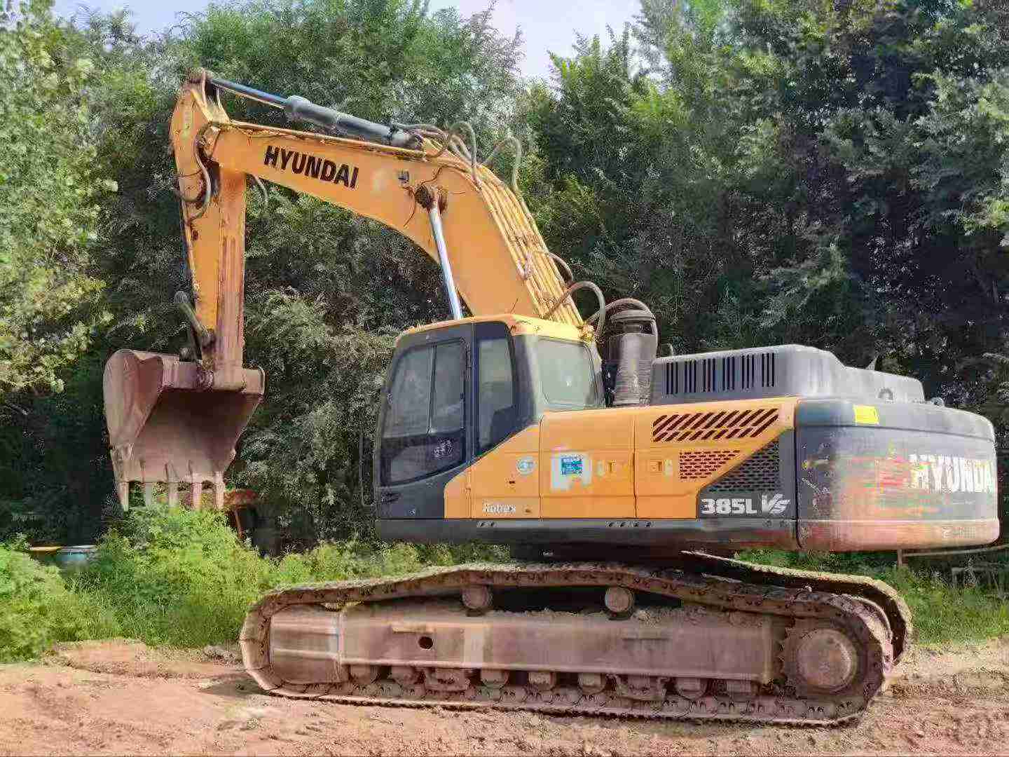 Buy Hyundai R385LVS Used Excavator / 2