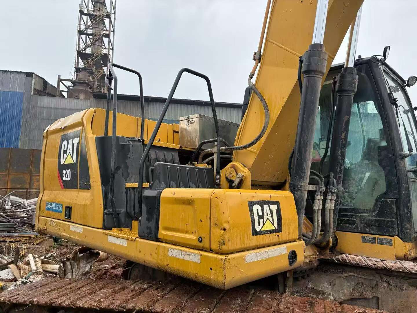 Buy Caterpillar 320GC Used Excavator / 2