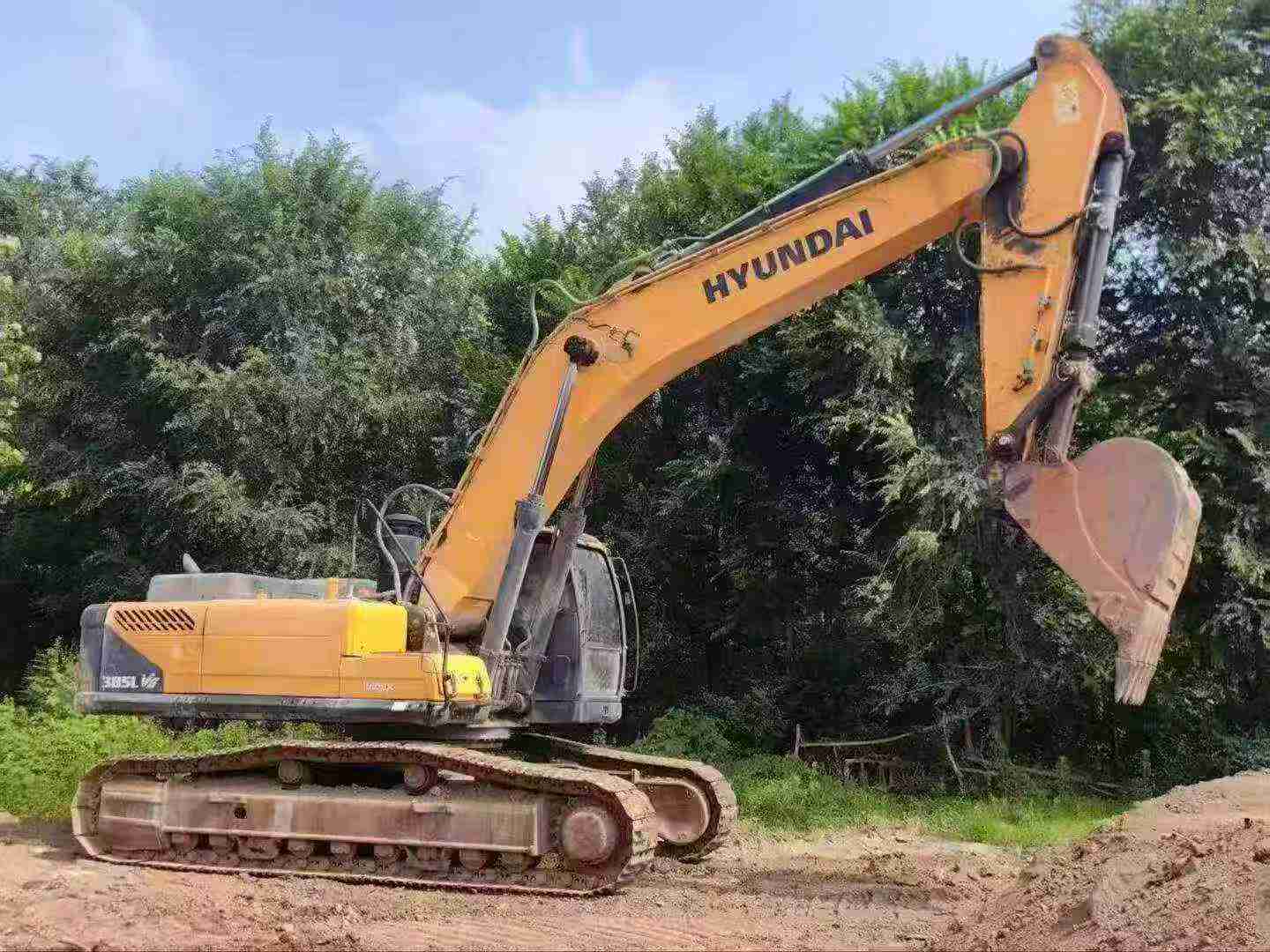 Buy Hyundai R385LVS Used Excavator / 4