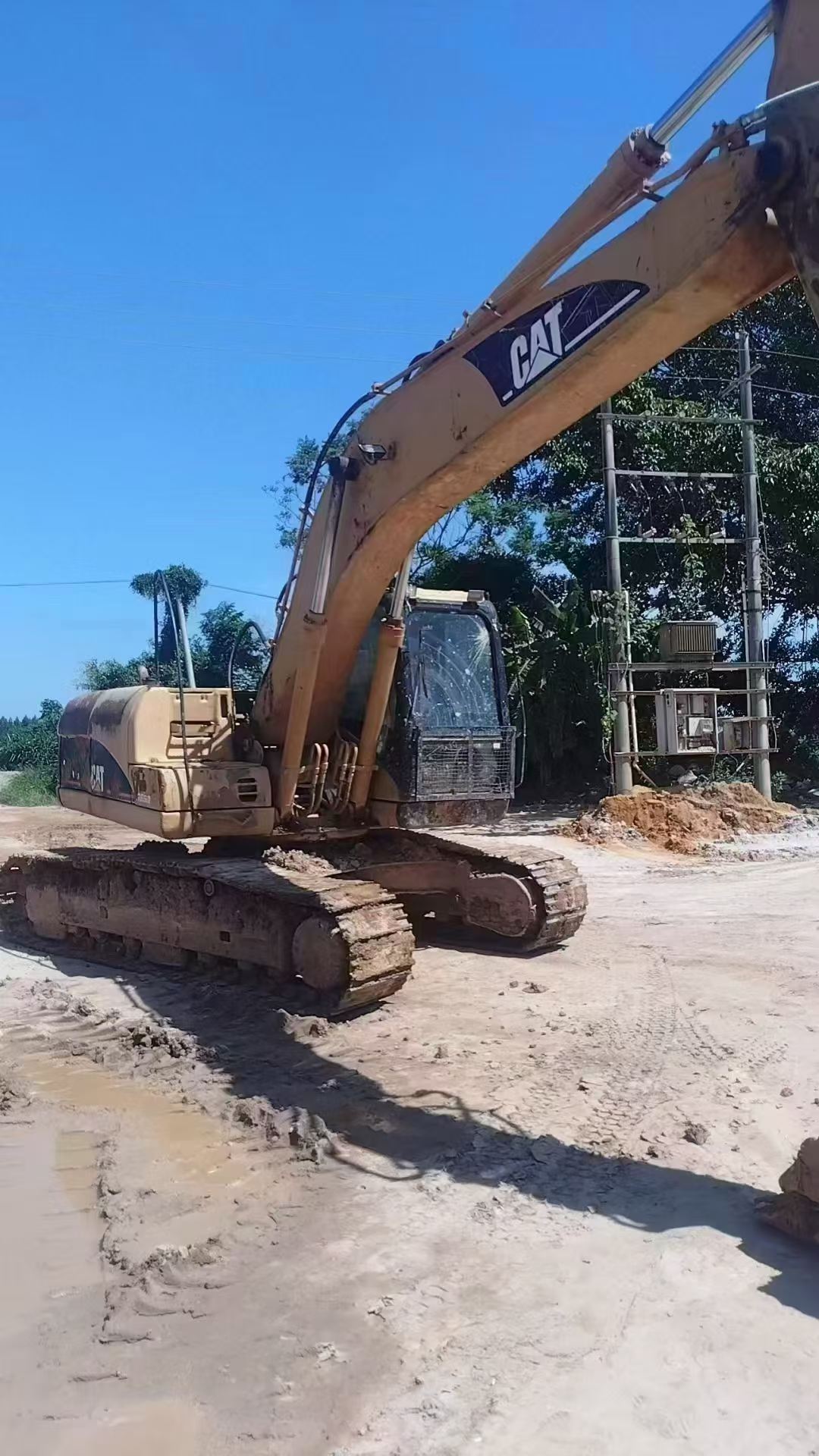 Buy Caterpillar 320C Used Excavator / 5