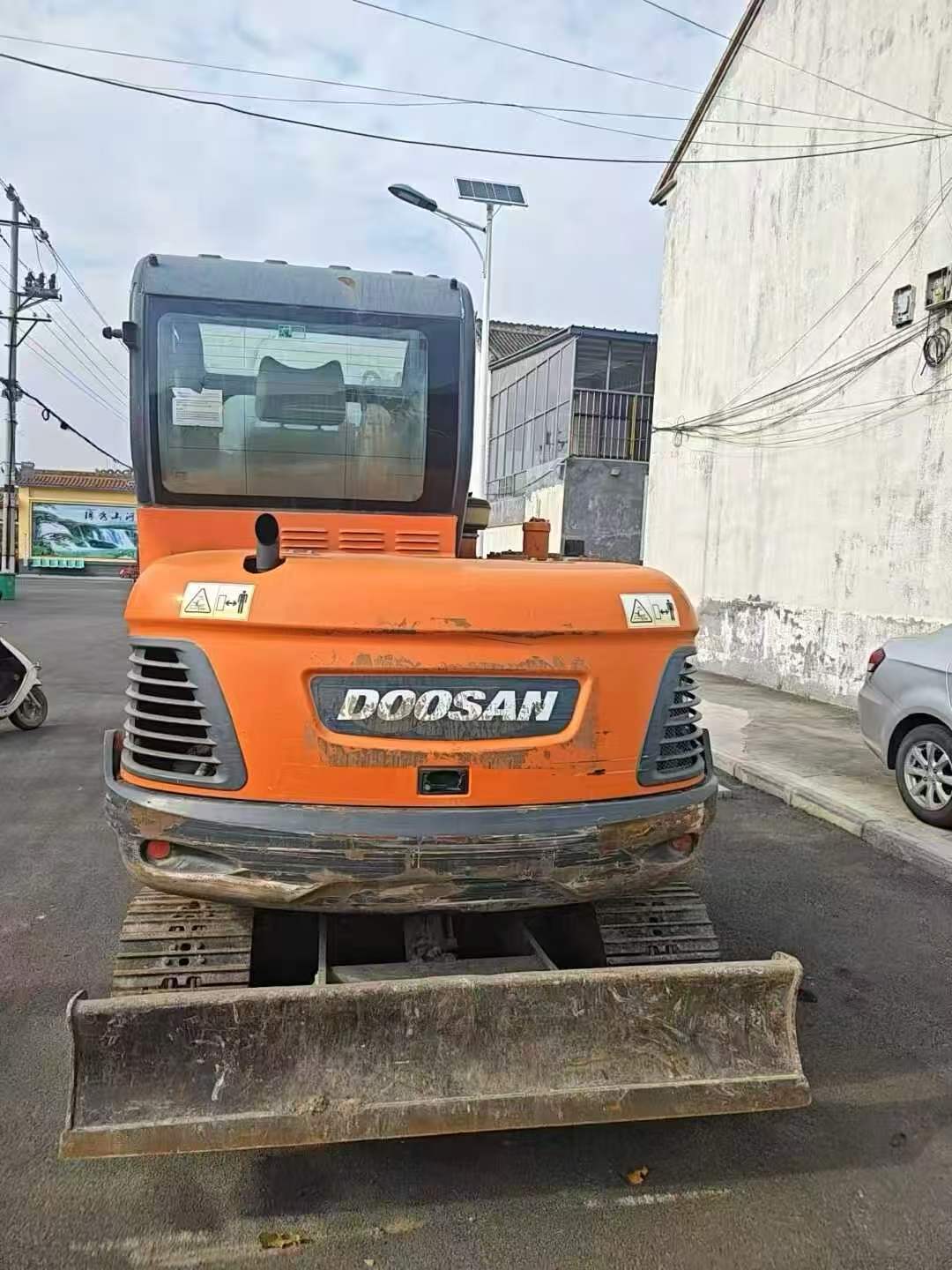 Buy Doosan DH55 Used Excavator / 2
