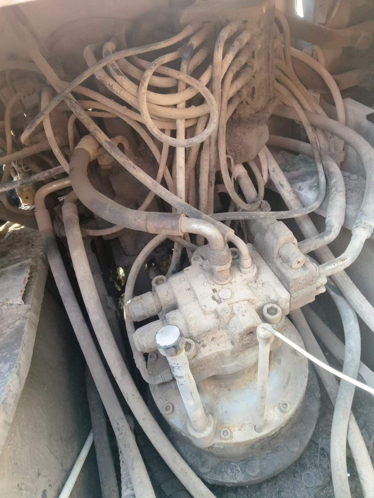 Buy Hitachi EX250-5 Used Excavator / 3