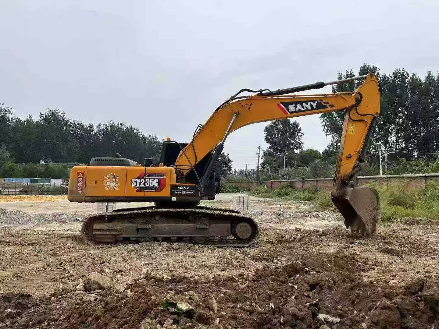 Buy Sany SY235C Used Excavator / 2