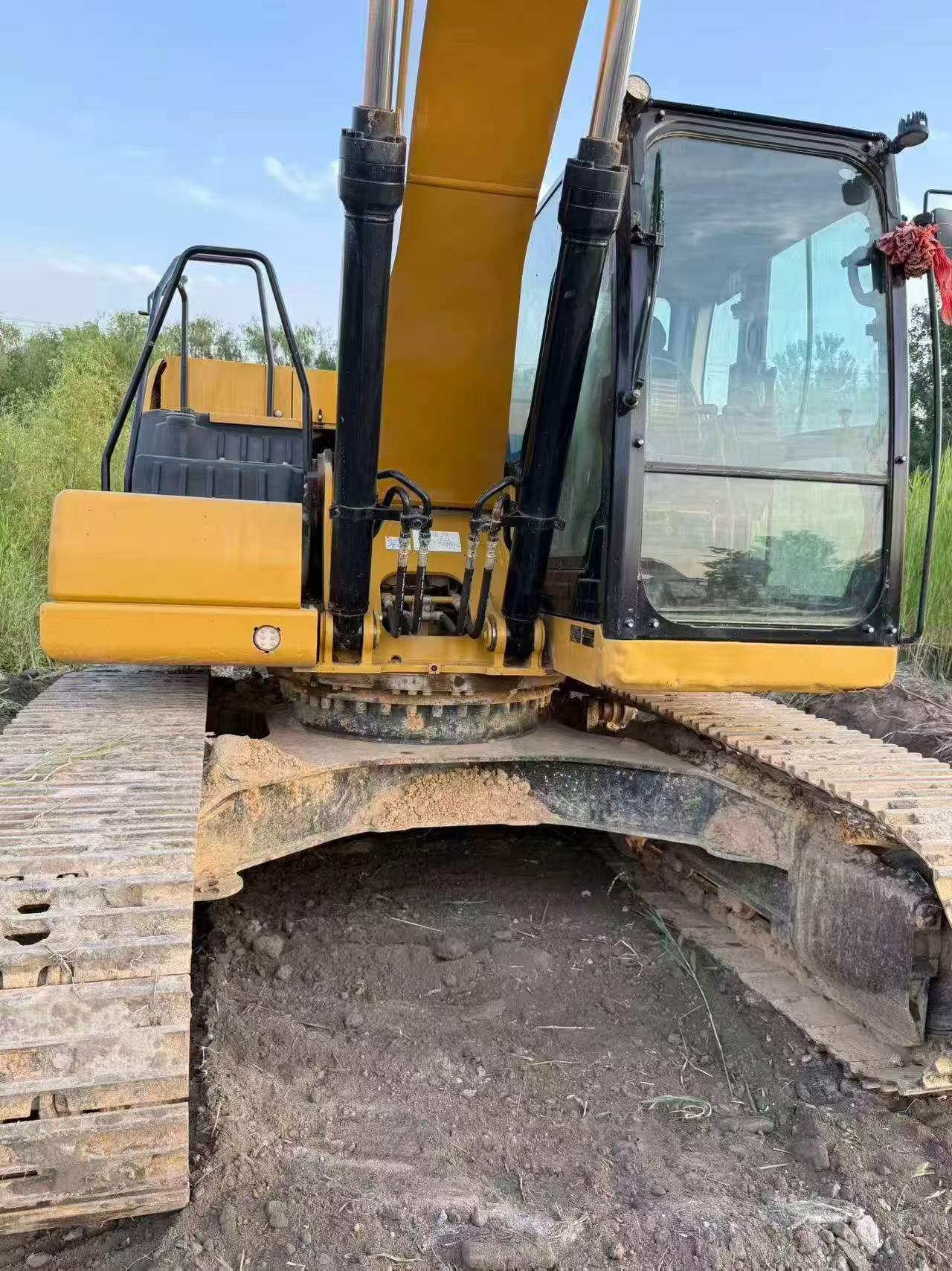Buy Caterpillar 320GC Used Excavator / 3