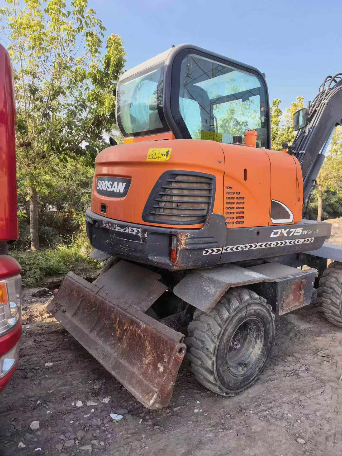 Buy Doosan DH60 Used Excavator / 2