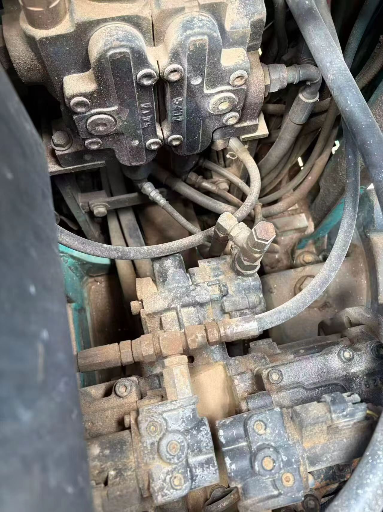 Buy Kobelco SK135 Used Excavator / 7
