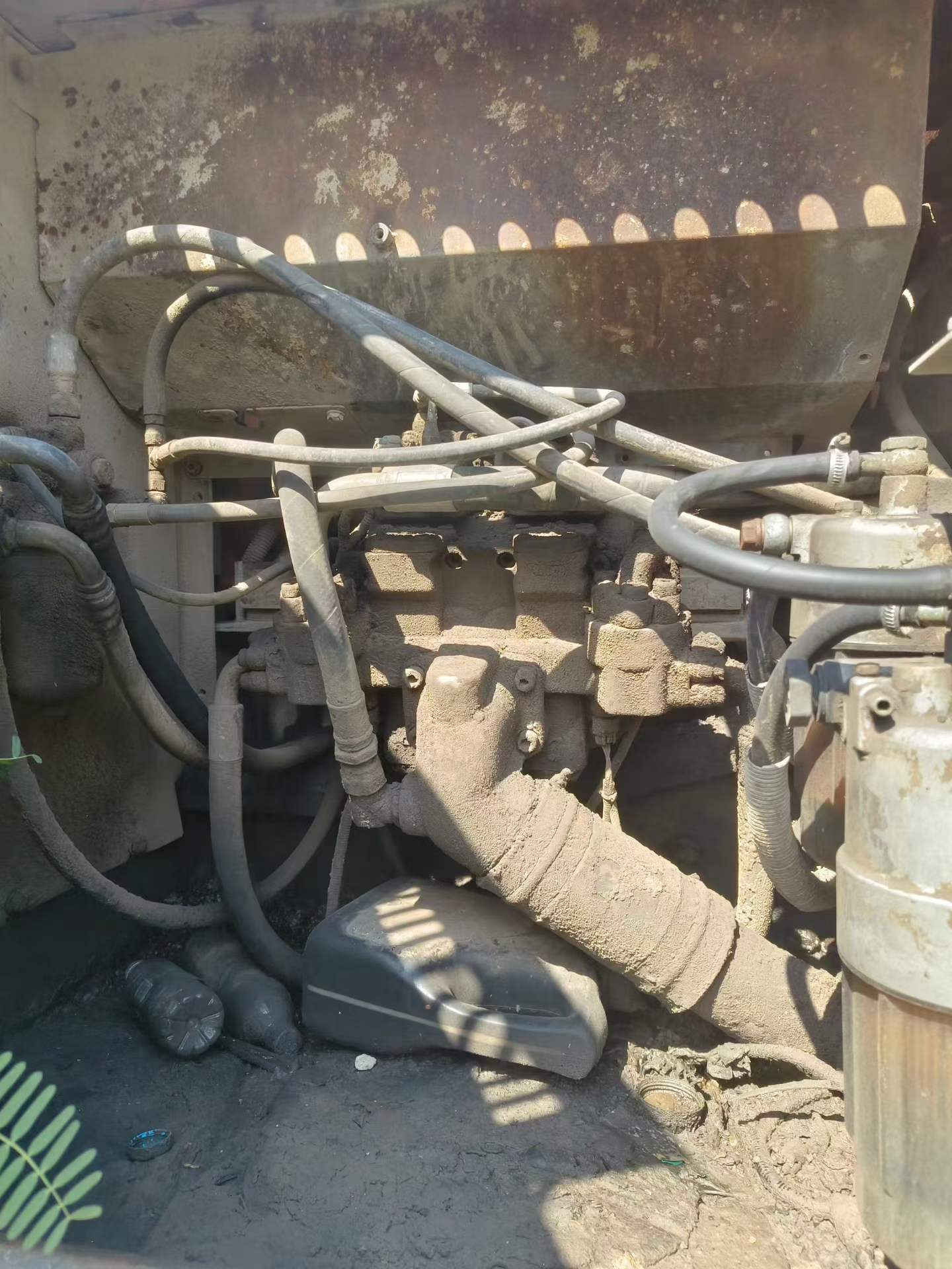 Buy Hitachi EX250-5 Used Excavator / 4