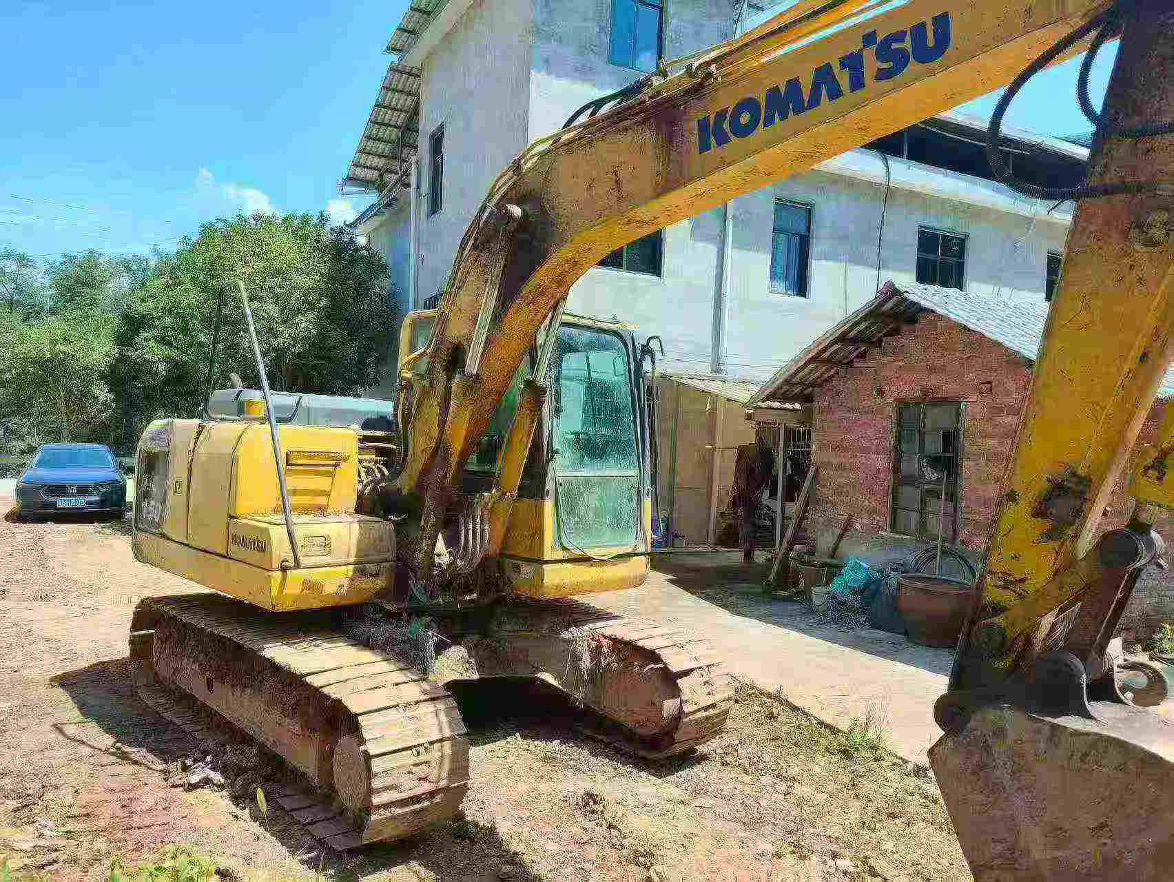 Buy Komatsu PC130-8 Used Excavator / 5