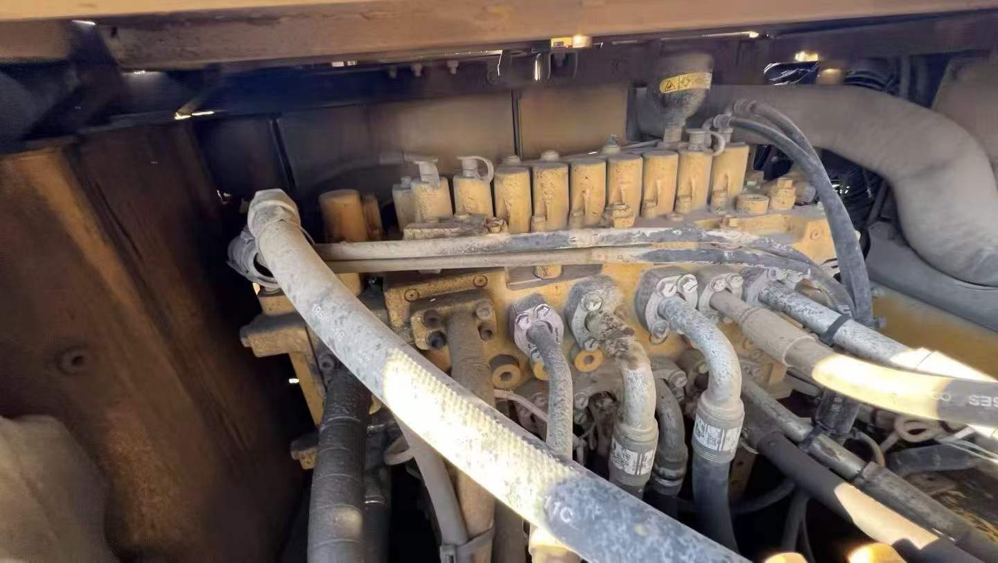 Buy Caterpillar 326DL Used Excavator / 8