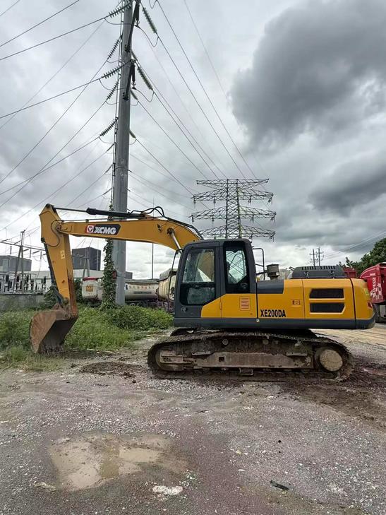 Buy XCMG XE200 Used Excavator / 1