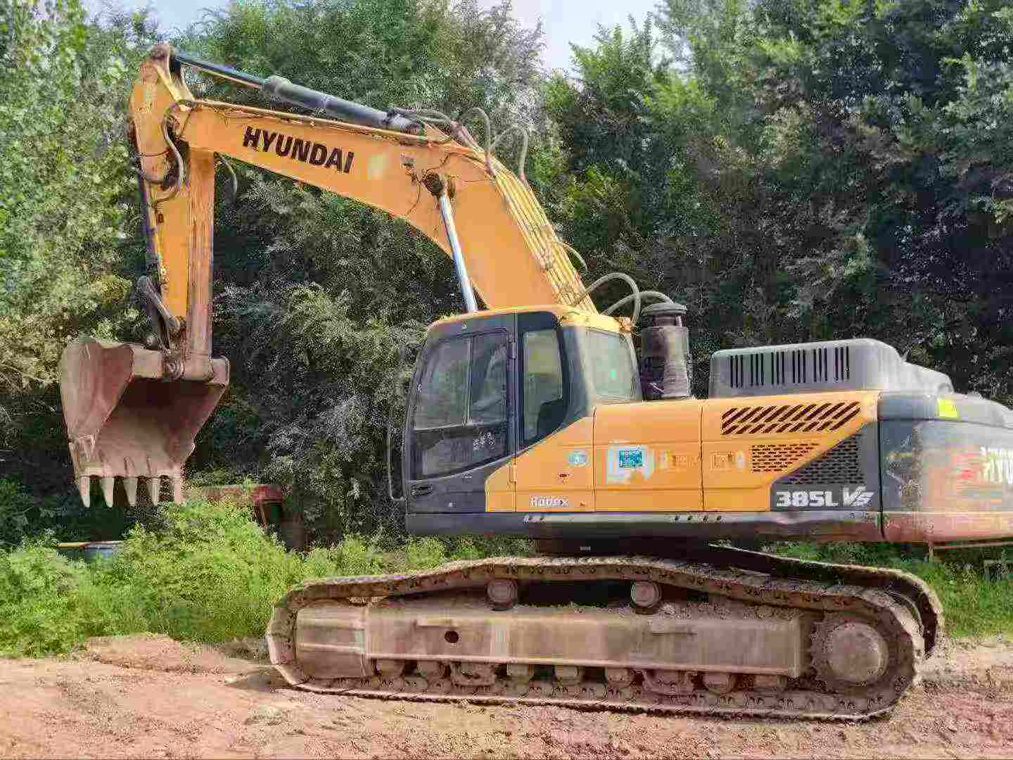 Buy Hyundai R385LVS Used Excavator / 6