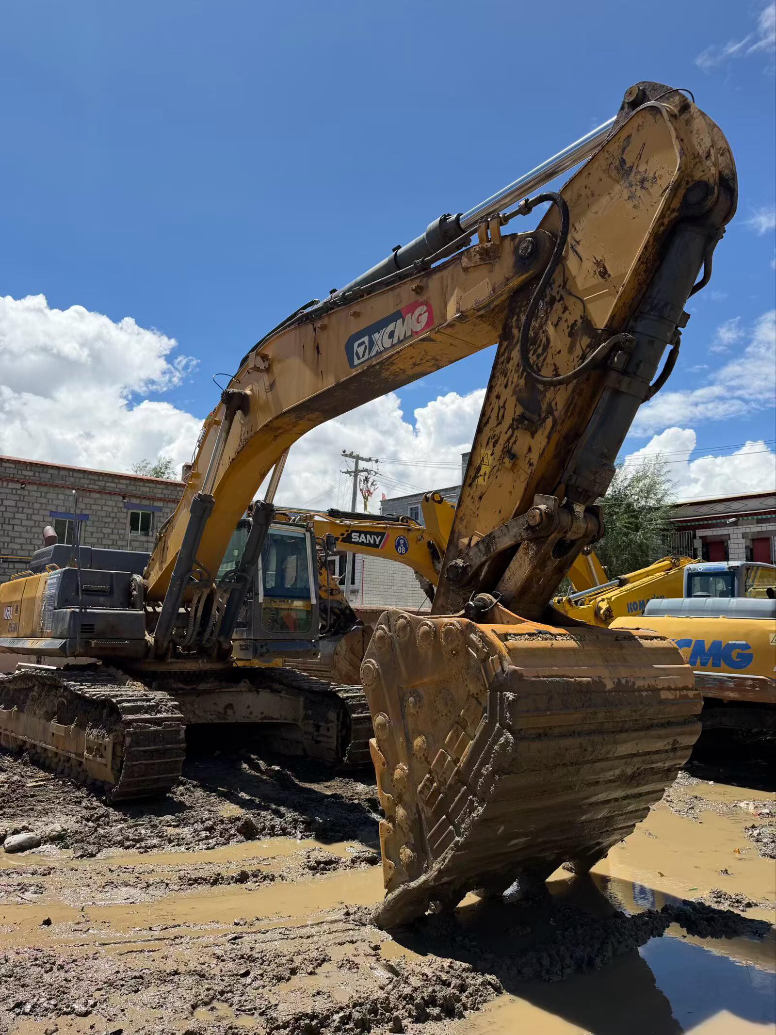 Buy XCMG LW550FV Used Excavator / 2