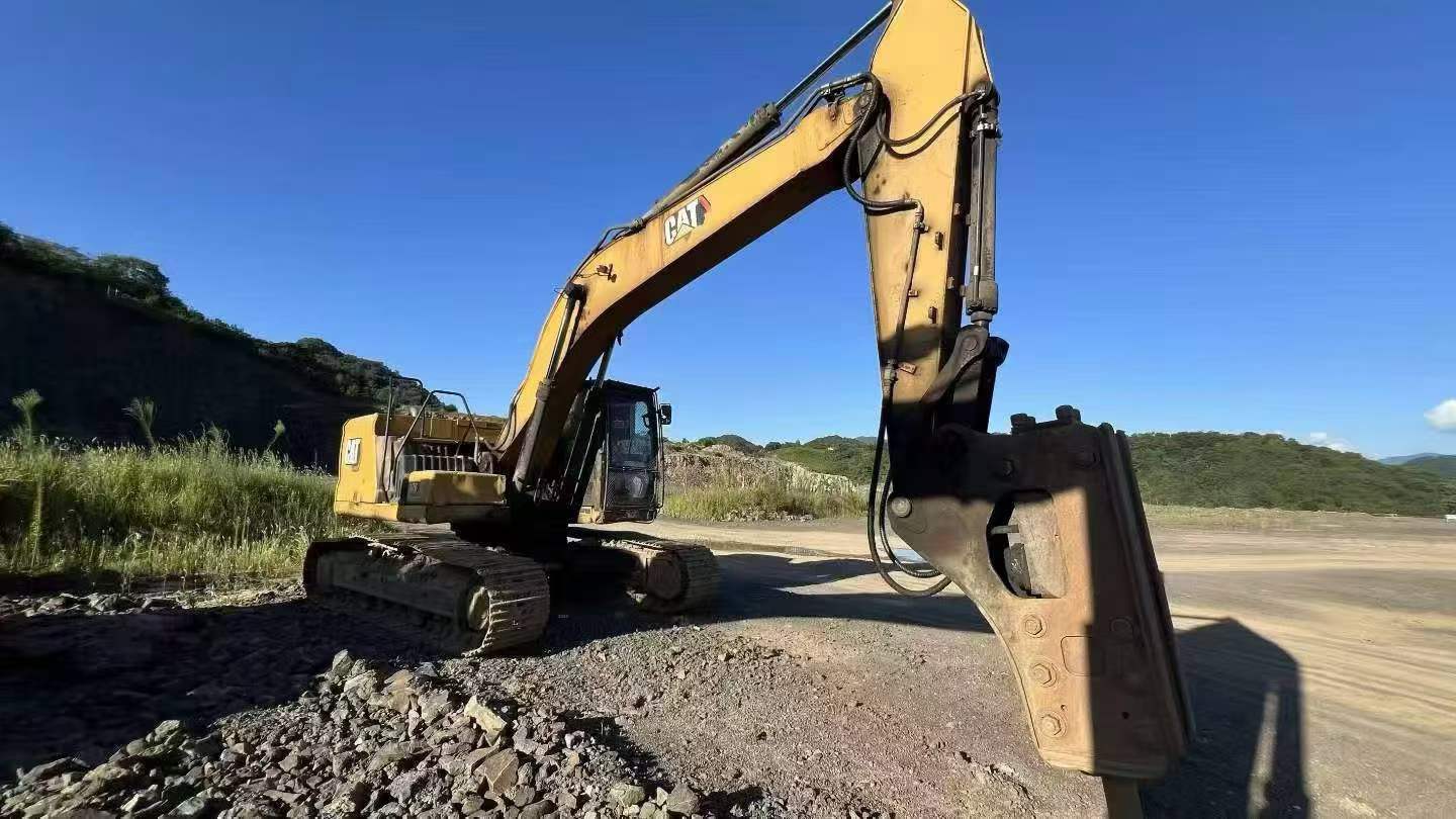 Buy Caterpillar 326DL Used Excavator / 2