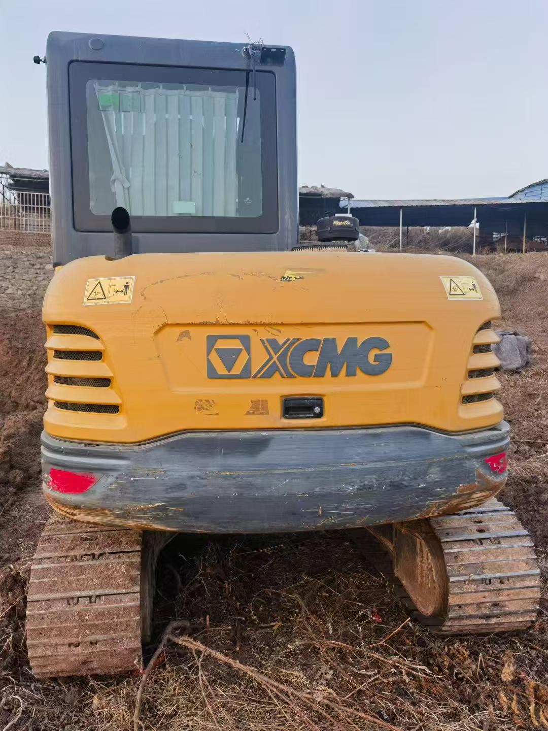 Buy XCMG LW60G Used Excavator / 4