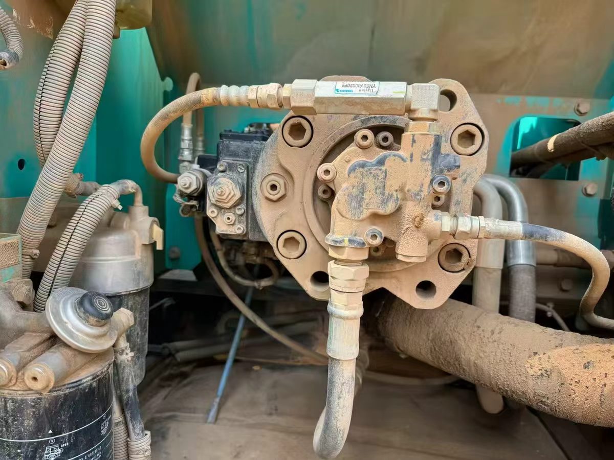 Buy Kobelco SK210 Used Excavator / 6